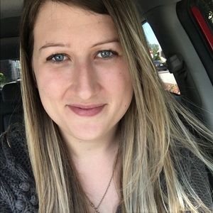 Meet your Posher, Maxine